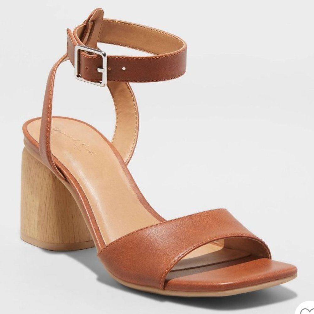 Universal Thread Lauren Heels Sandal Brown